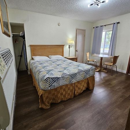 Rodeway Inn Fort Pierce Us Highway 1 Екстериор снимка